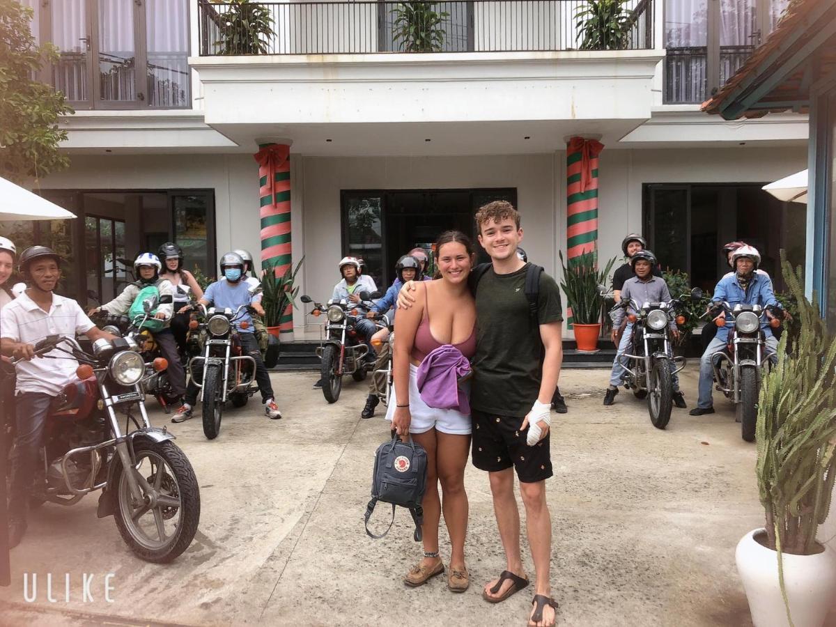 Bed Station Hostel & Pool Bar Hoi An " Former Sunflower" Bagian luar foto