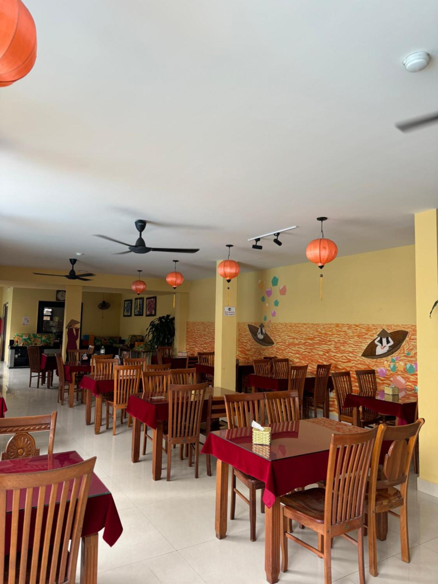 Bed Station Hostel & Pool Bar Hoi An " Former Sunflower" Bagian luar foto