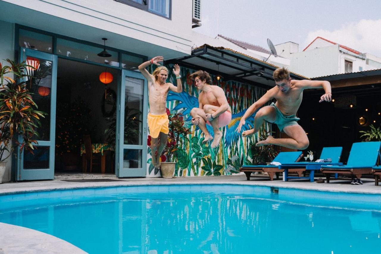 Bed Station Hostel & Pool Bar Hoi An " Former Sunflower" Bagian luar foto